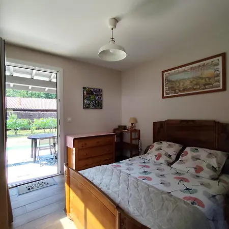 Le Petit Nid Dans Les Bois Camping Castres-Gironde