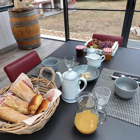 Le Petit Nid Dans Les Bois * Castres-Gironde