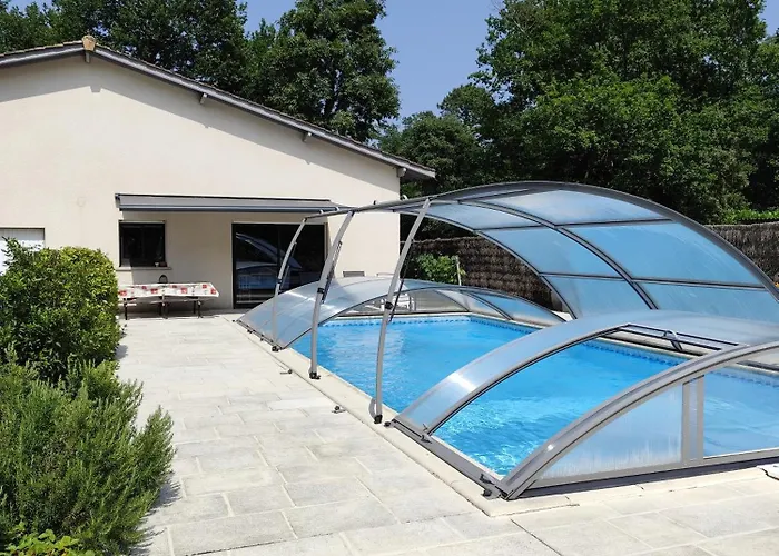 Le Petit Nid Dans Les Bois Castres-Gironde